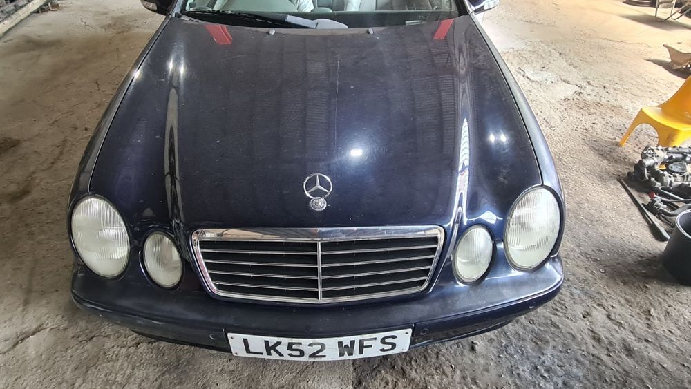 Преден капак за Мерцедес Е клас  w208