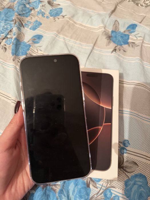 Продам 16 про мах