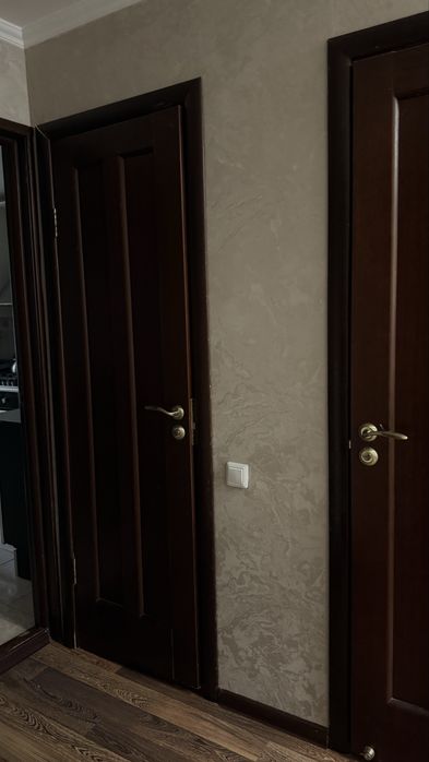 Продам двери б/у хорошешо качества