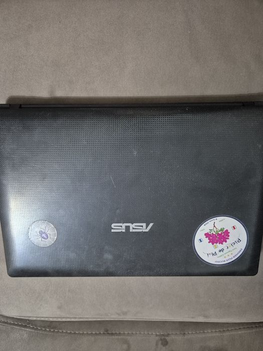 Vand laptop Asus