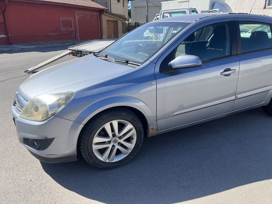 Opel Astra H 1.6i на части