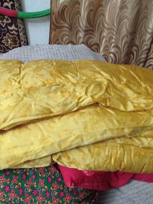 Продается пуховое одеяло.В отличном состоянии.