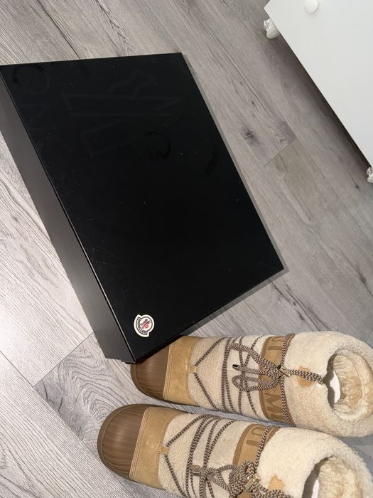 Moncler boots 37-37
