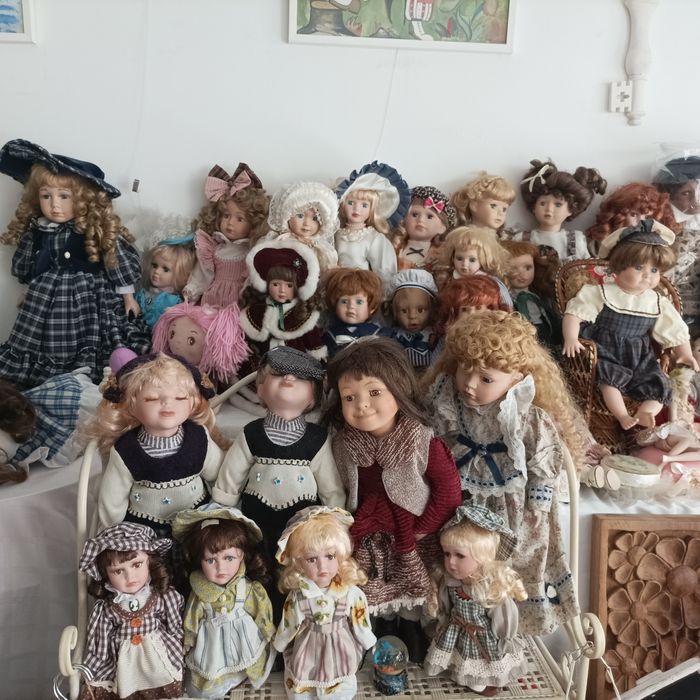 Порцеланови кукли