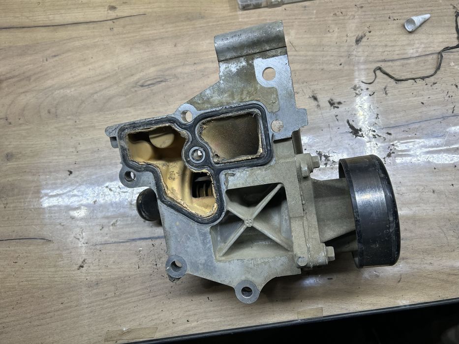 Ниссан помпа, термастат Компрессор кондер