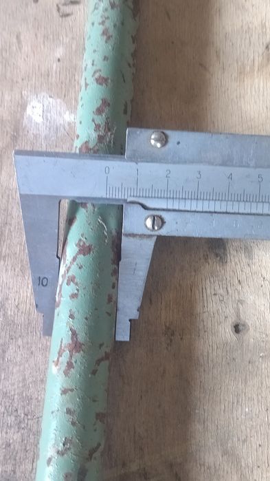 Металлический шпилька