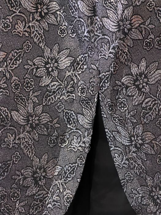 Дамски официален костюм с ламе