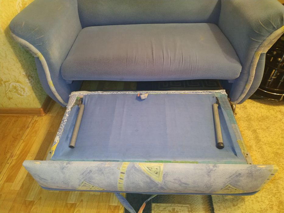 Продам малый диван, раздвижной