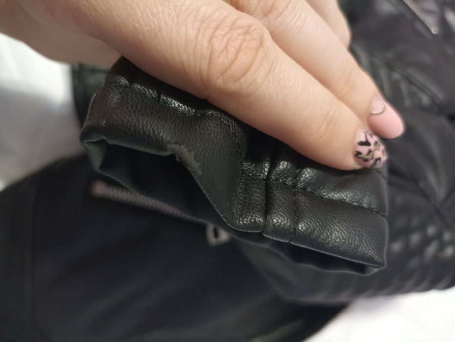 Детско кожено якенце на марката H&M