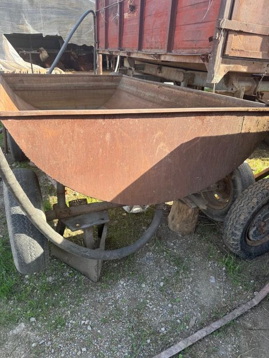 тачка на ферму для корма