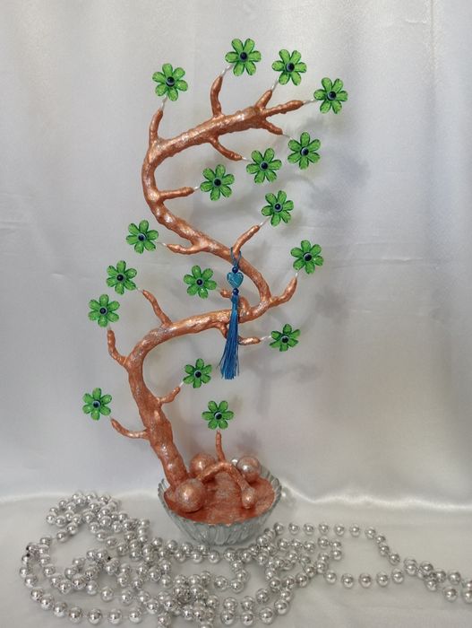 Цветы и деревья из бисера.