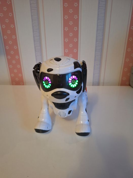 Интерактивно куче робот