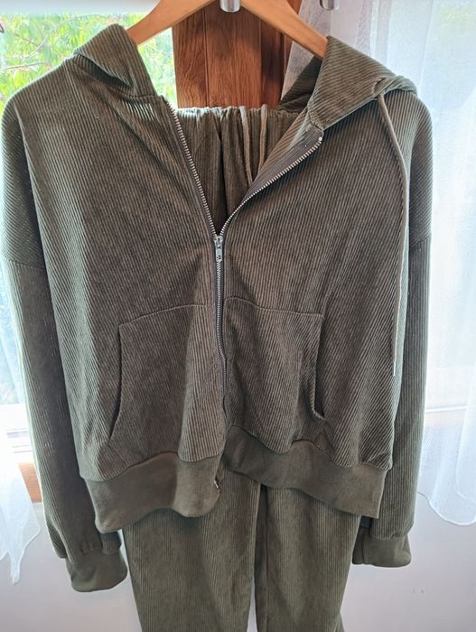 Îmbrăcăminte femei