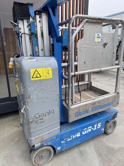 Nacela ingusta  Genie GR-15 electrica