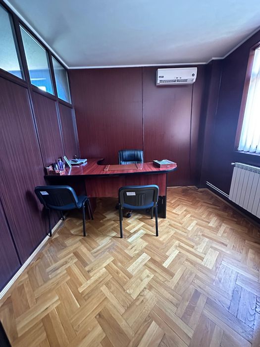 Inchiriez hala cu demisol plus cladire de birouri