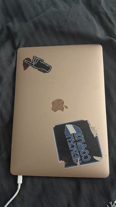 MacBook Air M1 (2020)