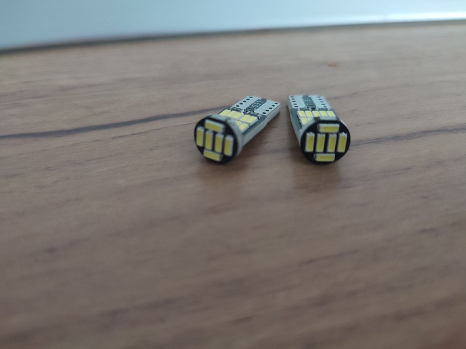 Set 4 becuri led Canbus T10 W5W pozitie si iluminare placuta auto