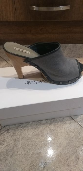 Сабо Calvin Klein