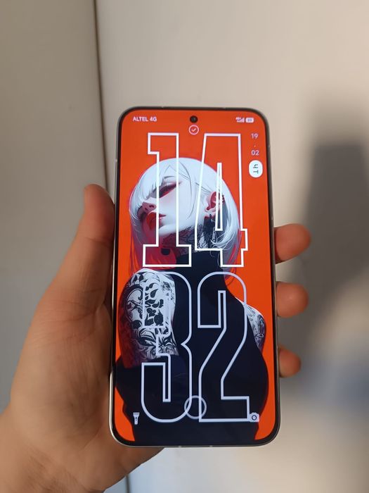 Продам Poco F7 12/512 флагман