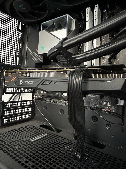 Две видеокарты 1050Ti 4GB/1060 6GB