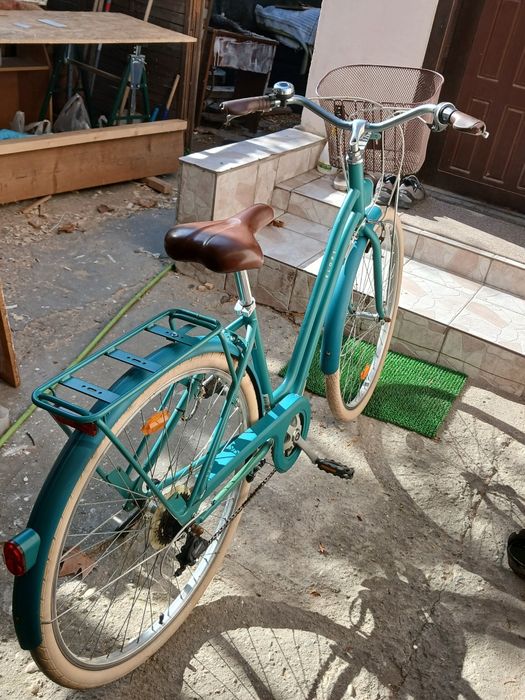 Vand bicicleta elops adulți în stare buna.