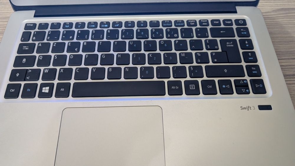 Laptop Acer Swift 3 + ssd extern 2tb