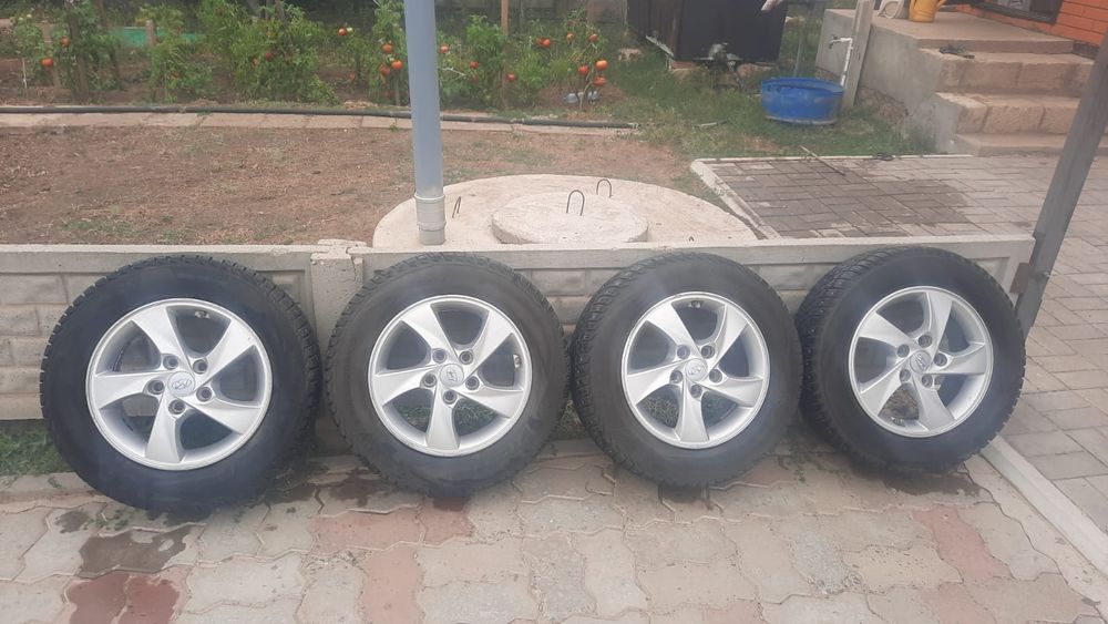 Комплект шин с дисками