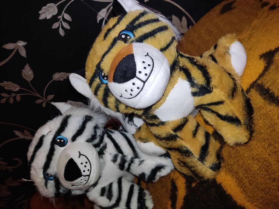 Подарок детям,мягкие игрушки-тигры