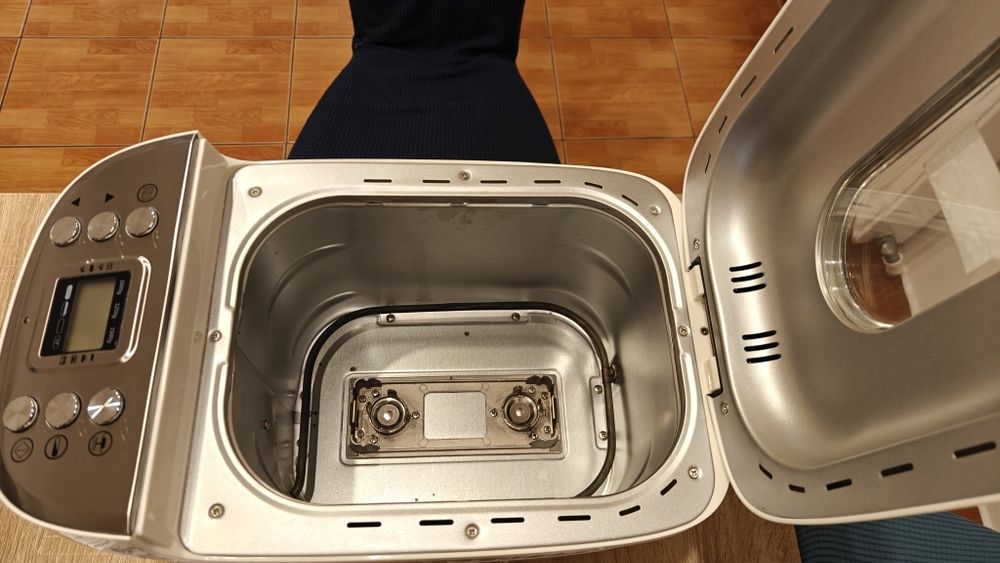 Mașina de făcut pâine SilverCrest SBB 850 E1