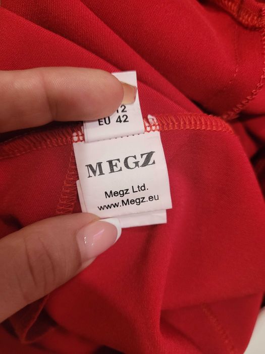 Червена Рокля за парти ,призници Мегс