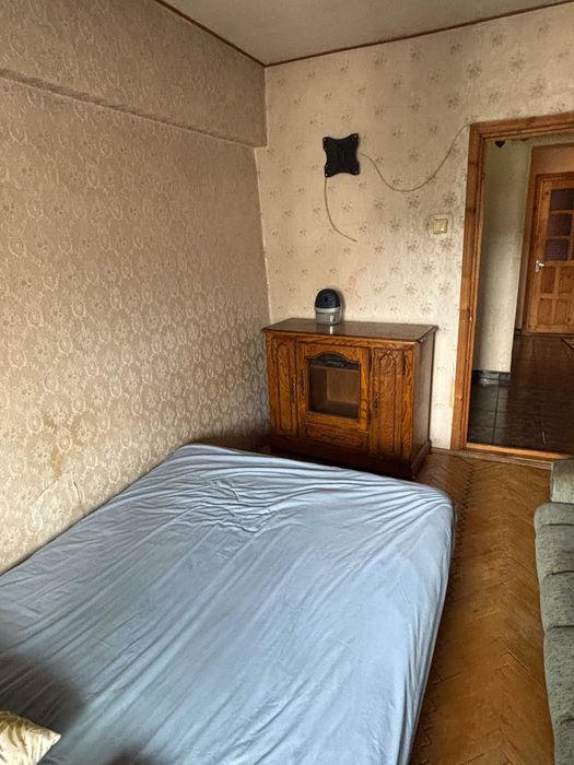 PROPRIETAR - GARA/BILLA - Camera in apartament 4 camere