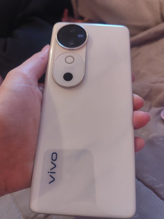 Vivо v 40продам в хорошем качестве