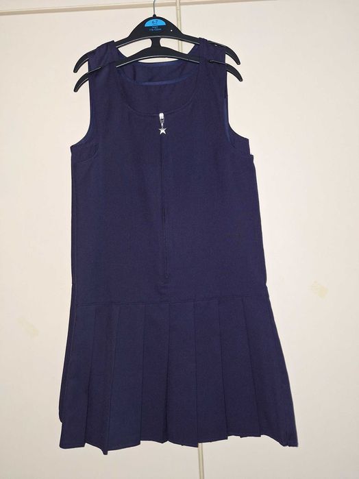 Рокли / Рокля и Панталон / Панталони  за момиче 134 см