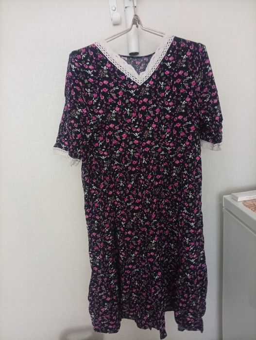 Продам платье все по. 1500