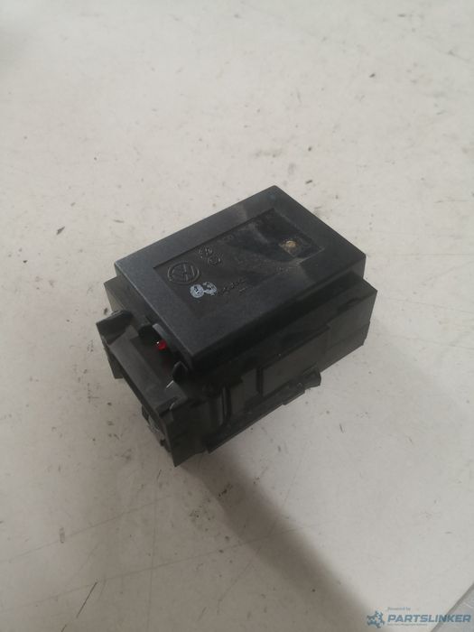Contact Auto Volkswagen Passat (3C2) [ 2005 - 2010 ] Oem 3C0905843R