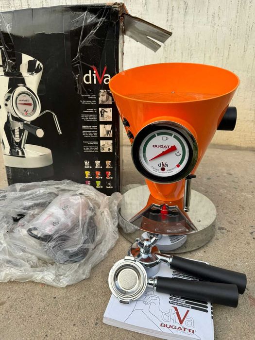 Кофеварка (кофемашина) Bugatti