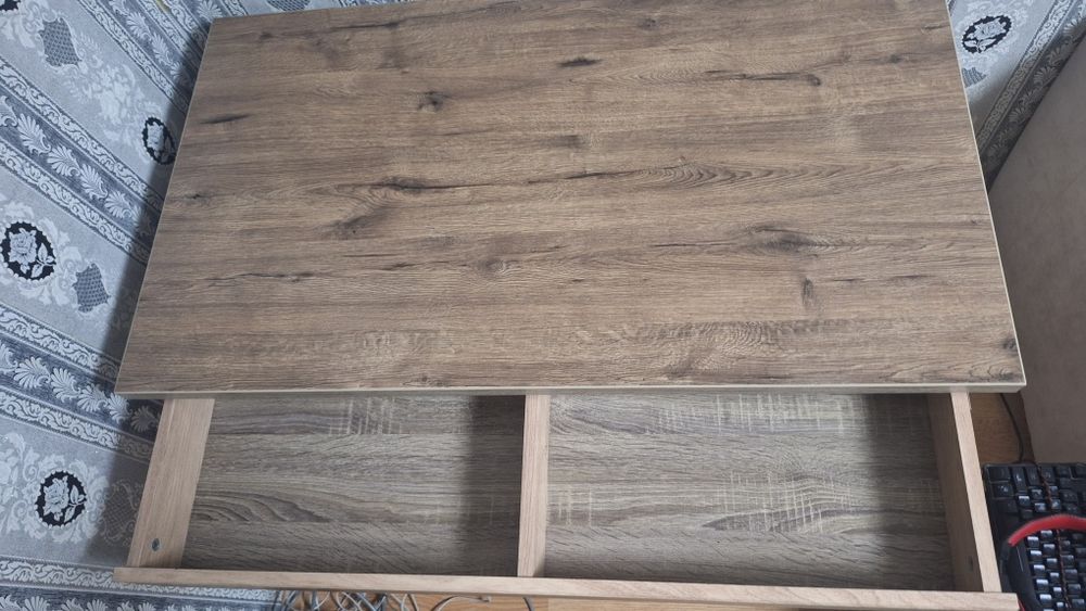 Продам стол, возможен торг