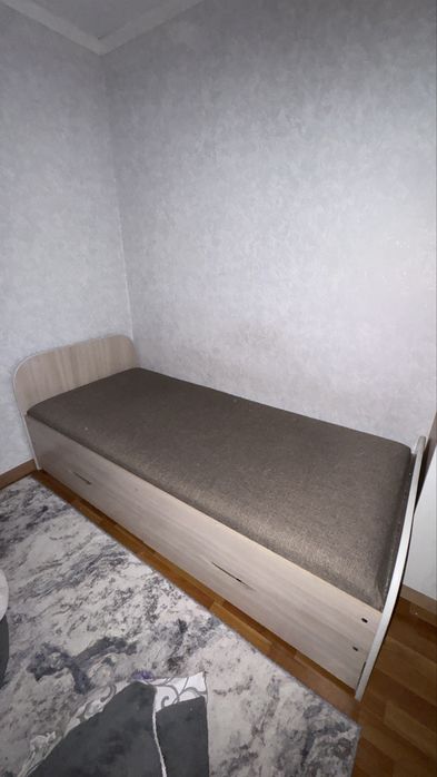 Односпальная кровать