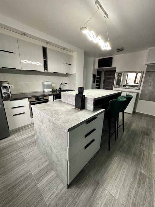 Vând apartament 3 camere, Zona Big - Supernova Bratianu