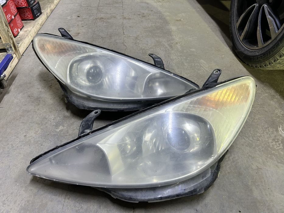 Фары тойота естима