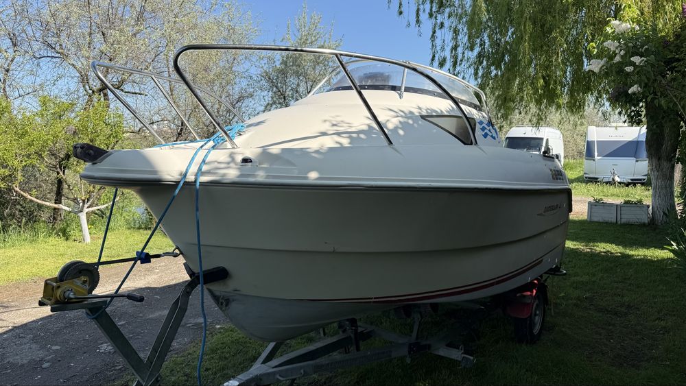 Quicksilver 460c Cabin 2005