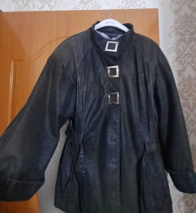 Куртка замшевая современная.