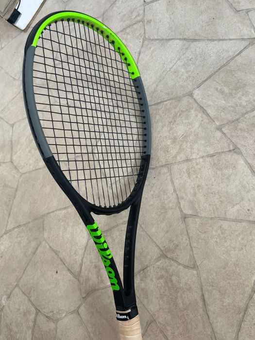 Racheta de tenis Wilson Blade 98V7 (16x19)