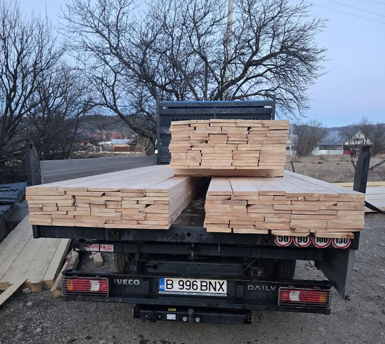 Cherestea grinzi lati scandura depozit