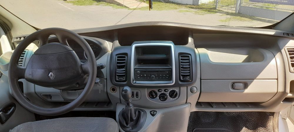 Renault trafic 8+1