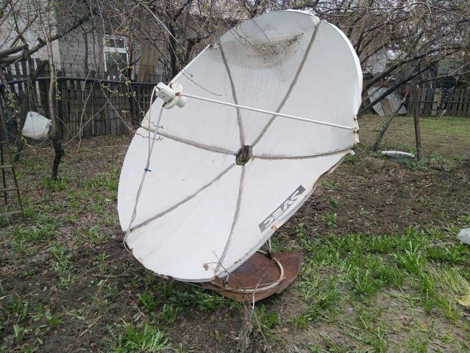 Спутниковая летающая тарелка