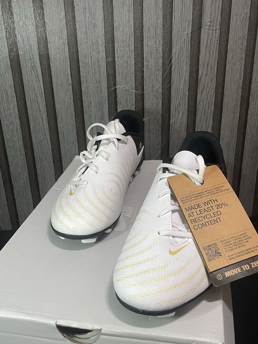 Ghete de fotbal nike