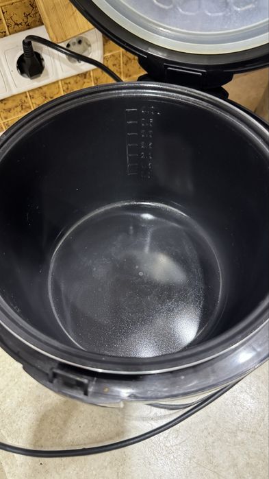 Мультиварка REDMOND RMC-M20, 5 л