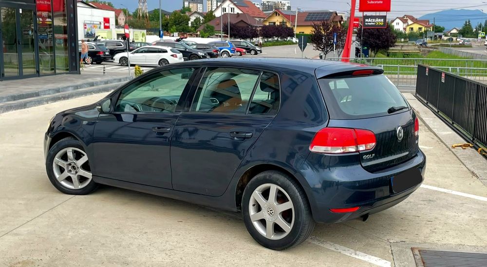 VOLKSWAGEN Golf 2010 — imagine 4