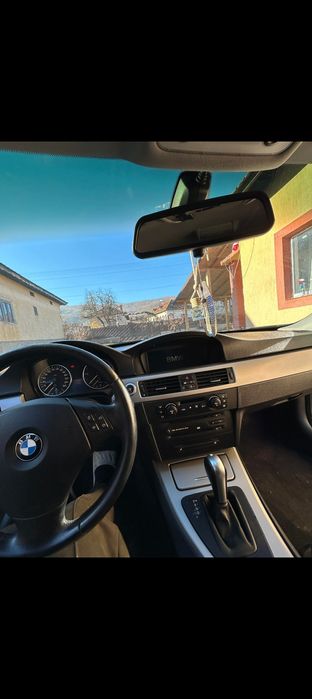 BMW E90 2.0 Diesel – 163 CP – Automat – Navigație Mare – 2005 –